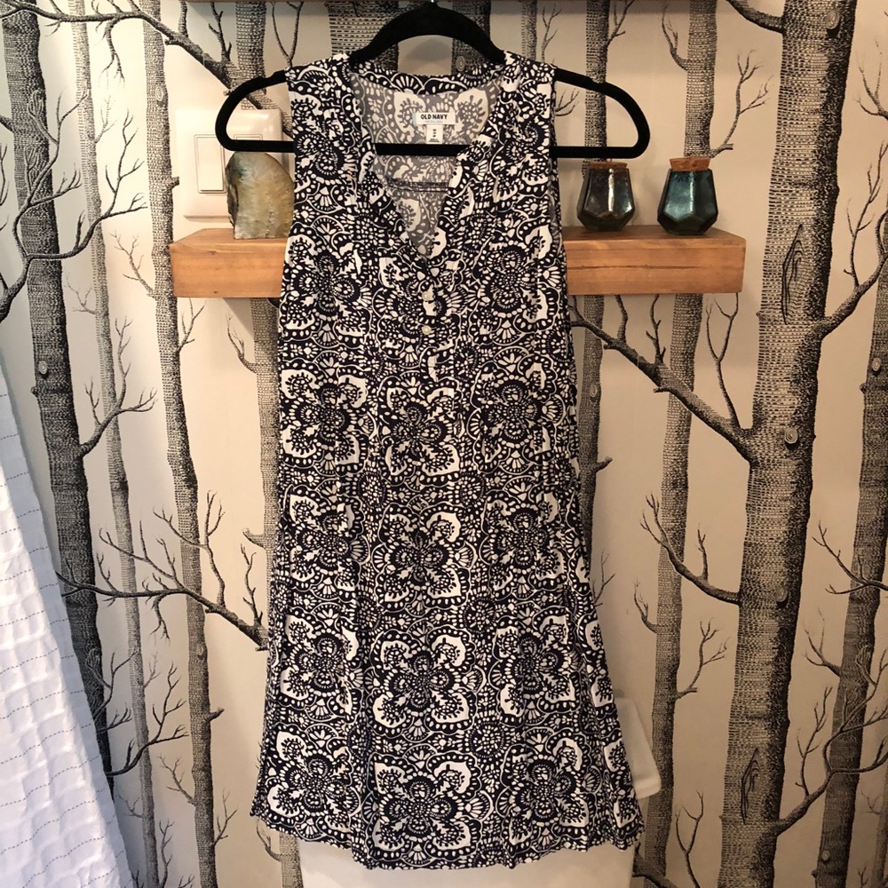 Old Navy Blue & White Sleeveless Shirt Dress